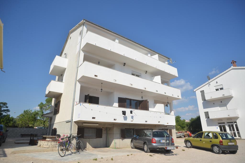 Apartments Citrus Turanj Luaran gambar