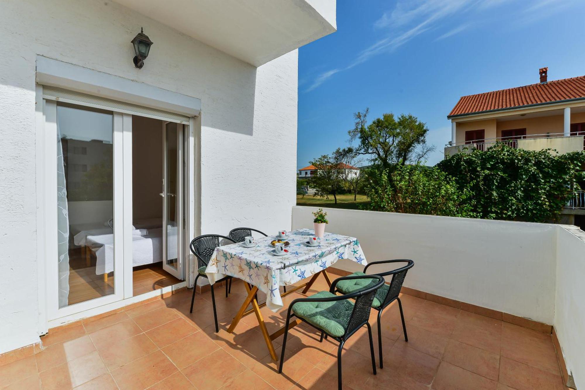 Apartments Citrus Turanj Luaran gambar