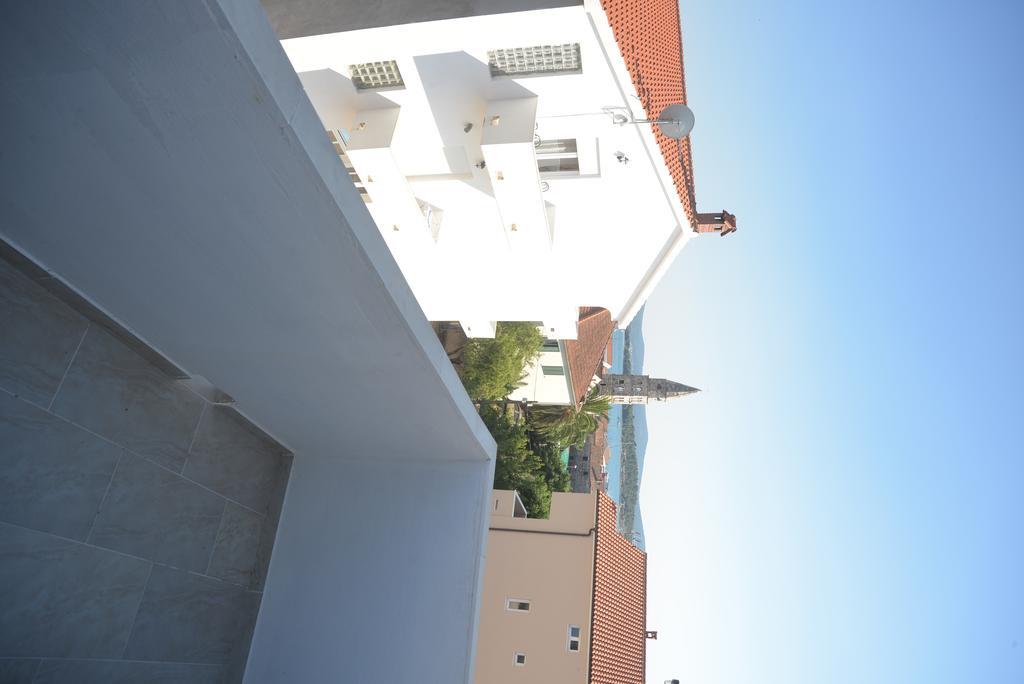 Apartments Citrus Turanj Luaran gambar
