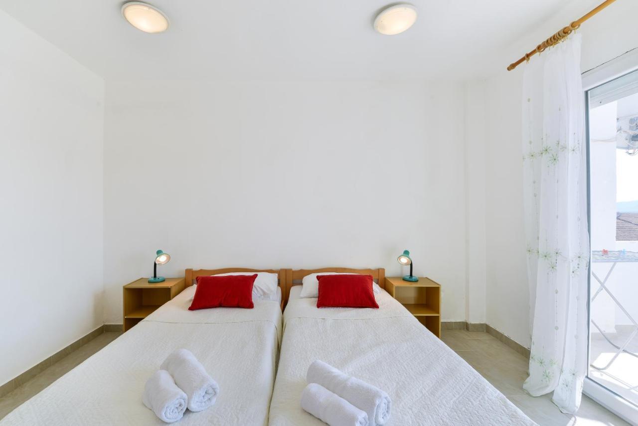Apartments Citrus Turanj Luaran gambar