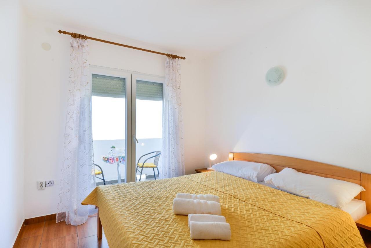 Apartments Citrus Turanj Luaran gambar