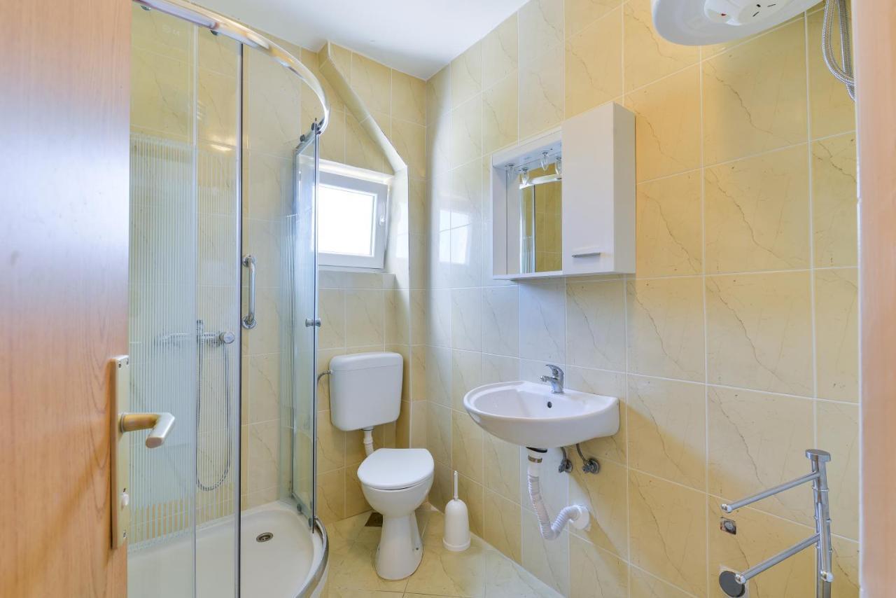 Apartments Citrus Turanj Luaran gambar