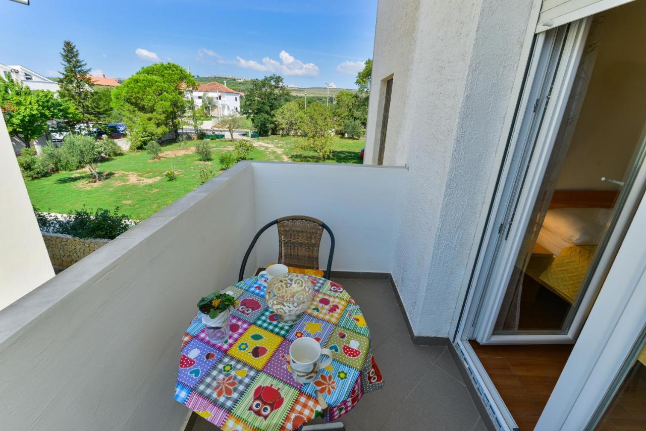 Apartments Citrus Turanj Luaran gambar