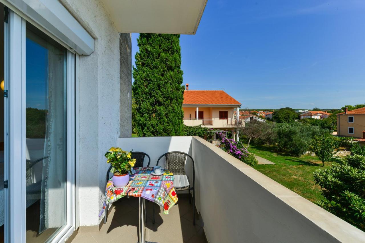 Apartments Citrus Turanj Luaran gambar